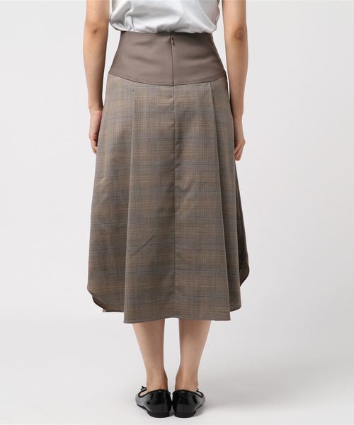 FLUID(フルイド)の「Fluid.(フルイド)チェックフレアスカート(スカート・レディース・ベージュ/グレー・1/2)」の4枚目の写真