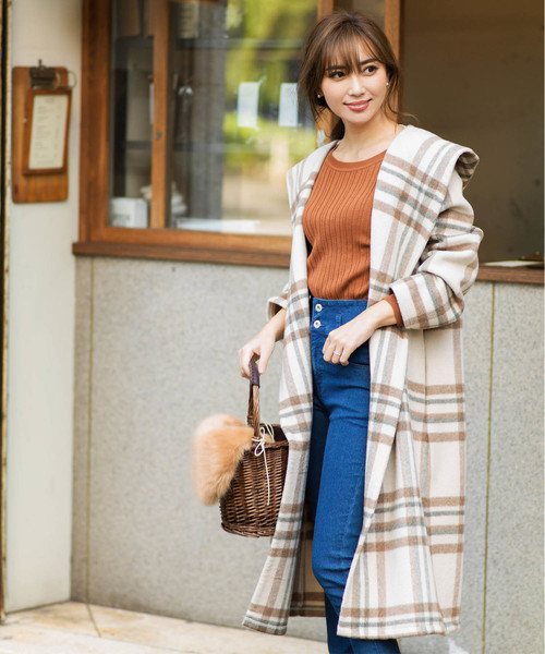 ハンドメイド*ウール混　タータンチェック（ベージュ）＊　合皮・・あおりがま口バッグ＊持ち手合皮