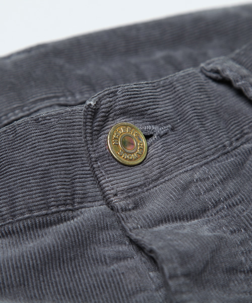 HYSTERIC GLAMOUR（ヒステリックグラマー）の「コーデュロイ スリムPT（その他パンツ・メンズ・ホワイト/チャコールグレー/イエロー/ブルー・31inch/28inch/29inch/30inch/32inch/34inch）」の12枚目の写真