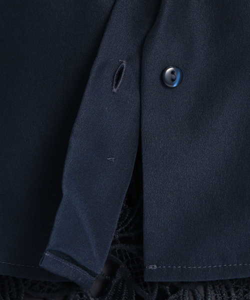 NARACAMICIE（ナラカミーチェ）の「ファインラスターサテンボウタイ長袖ブラウス（シャツ/ブラウス・レディース・ホワイト/ブルー/ネイビー・SMALL/MEDIUM/LARGE/X-LARGE/XX-LARGE/XXX-LARGE）」の6枚目の写真