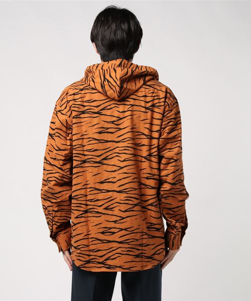 JOHN LAWRENCE SULLIVAN（ジョンローレンスサリバン）の「TIGER FLANNEL HOODED SHIRT（シャツ/ブラウス・メンズ・アニマル・44/46）」の3枚目の写真