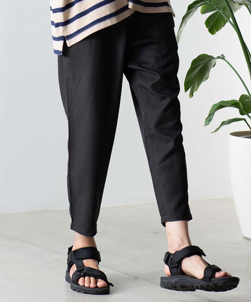 WEGO(ウィゴー)の「WEGO/クロップドペグトップスラックス(スラックス・メンズ・ブラック/ネイビー・SMALL/MEDIUM/LARGE)」の2枚目の写真