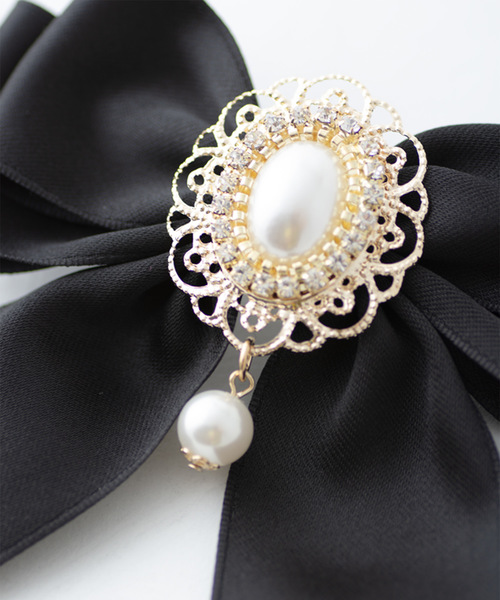 ROJITA(ロジータ)の「ワンポイントビジューバレッタ(バレッタ/ヘアクリップ・レディース・ブラック/ピンク/アイボリー・FREE)」の4枚目の写真