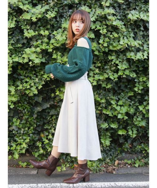 dazzlin(ダズリン)の「ケーブルイレギュラーネックプルオーバー(ニット/セーター・レディース・ブラック/グレー/アイボリー/モカ/グリーン/ベージュ/ブラウン・FREE)」の16枚目の写真