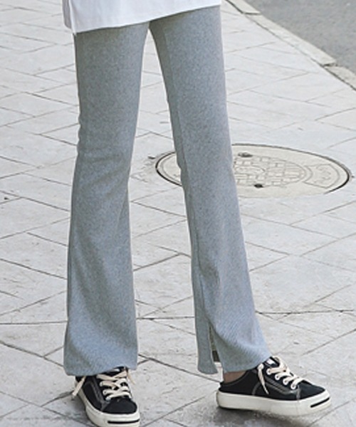 DAY CLOSET（デイ クローゼット）の「レディース スリット入りリブフレアパンツ（その他パンツ・レディース・ホワイト/ライトグレー/ブラック/ダークグレー/モカ/キャメル・ONE SIZE）」の13枚目の写真