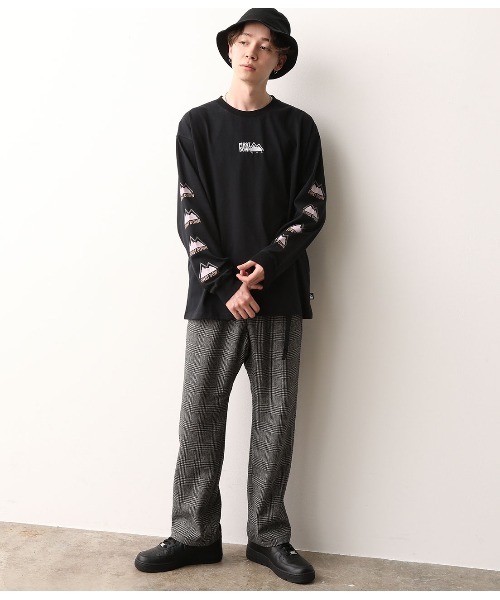 FIRST DOWN（ファーストダウン）の「【FIRST DOWN×JUNRed別注】袖プリント長袖Tシャツ（Tシャツ/カットソー・メンズ・ホワイト/ブラック/ベージュ・M/L）」の6枚目の写真