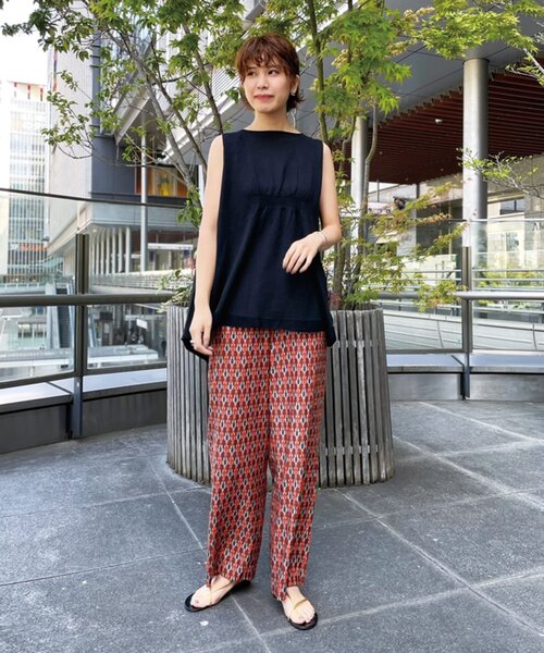 DRESSTERIOR（ドレステリア）の「◆【CLASSY.7月号/BAILA6月号/otonaMUSE5月号掲載】LAOCOONTE(ラオコンテ) サンダル（サンダル・レディース・ゴールド系4・50/80/70/60）」の3枚目の写真