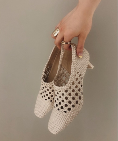 rienda（リエンダ）の「スクエアトゥクロシェシューズ（パンプス・レディース・ブラウン/ブラック/ライトベージュ・SMALL/MEDIUM/LARGE）」の3枚目の写真