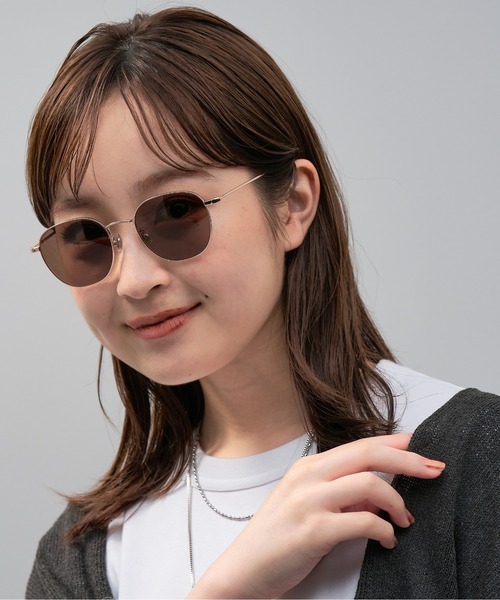 Zoff（ゾフ）の「ウェリントン型 サングラス｜カラーレンズ｜ユニセックス｜TREND SUNGLASSES（サングラス・レディース・ピンク/ブラック/ブラウン系その他/ゴールド/ブラウン系その他7/ピンク系その他/ブラック系その他/ゴールド系その他・FREE）」の5枚目の写真