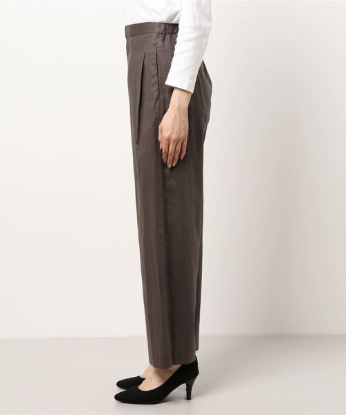 SALON adam et rope'(サロン アダム エ ロペ)の「【セットアップ対応】レーヨン麻ライトタックワイドパンツ(その他パンツ・レディース・チャコールグレー/ベージュ/サックスブルー・M/S)」の18枚目の写真