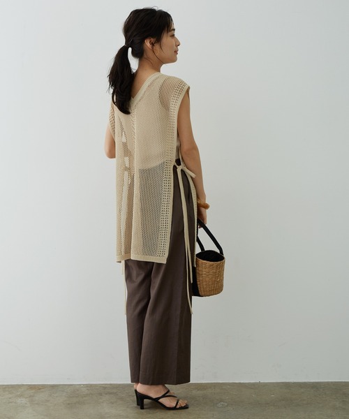 SALON adam et rope'(サロン アダム エ ロペ)の「【セットアップ対応】レーヨン麻ライトタックワイドパンツ(その他パンツ・レディース・チャコールグレー/ベージュ/サックスブルー・M/S)」の12枚目の写真