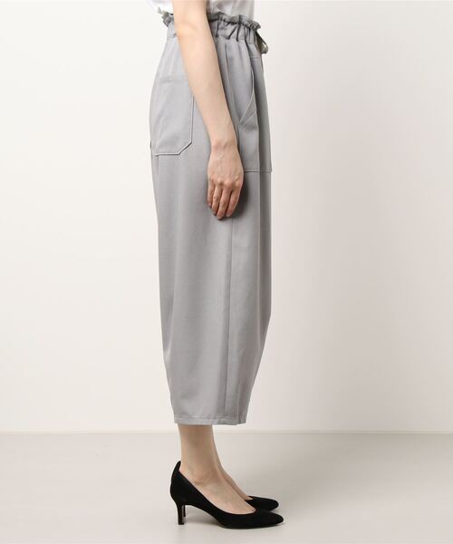 NICOLE CLUB(ニコル クラブ)の「【NICOLE CLUB】コクーンクロップドパンツ(その他パンツ・レディース・ブラック/ブラウン/グレー・MEDIUM)」の5枚目の写真