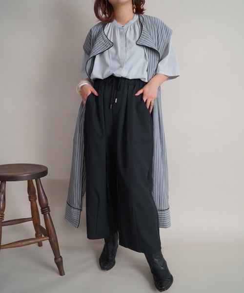 NICOLE CLUB(ニコル クラブ)の「【NICOLE CLUB】コクーンクロップドパンツ(その他パンツ・レディース・ブラック/ブラウン/グレー・MEDIUM)」の2枚目の写真