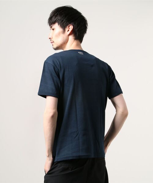 AVIREX（アヴィレックス）の「AVIREX（アヴィレックス）DAILY SS V-NECK T-SHIRT / デイリーVネックTシャツ（Tシャツ/カットソー・メンズ・ホワイト/グレー/ブラック/チャコール/オリーブ/ロイヤルブルー・LARGE/SMALL/MEDIUM/X-LARGE）」の11枚目の写真