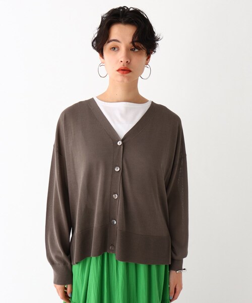 OPAQUE.CLIP（オペークドットクリップ）の「◆コットンアセテート天竺 ワイドVネックニットカーディガン【マルチファンクション/WEB限定カラー・サイズ】（カーディガン/ボレロ・レディース・キャメル/ピンク系その他/レッド系1/オリーブ系3/ブラック/ガンメタ・38/40/42）」の9枚目の写真
