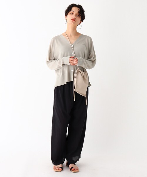 OPAQUE.CLIP（オペークドットクリップ）の「◆コットンアセテート天竺 ワイドVネックニットカーディガン【マルチファンクション/WEB限定カラー・サイズ】（カーディガン/ボレロ・レディース・キャメル/ピンク系その他/レッド系1/オリーブ系3/ブラック/ガンメタ・38/40/42）」の11枚目の写真