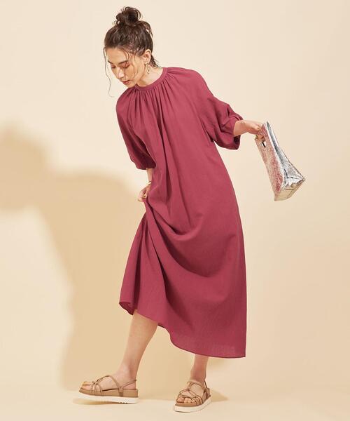 BEAUTY&YOUTH UNITED ARROWS（ビューティーアンドユースユナイテッドアローズ）の「BY コットンボイルギャザーマキシ丈ワンピース -ウォッシャブル- ∴（ワンピース・レディース・ピンク/ブラック・FREE）」の4枚目の写真