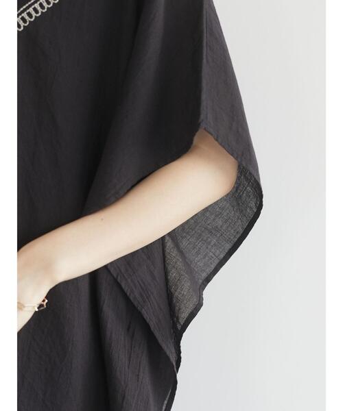 Green　Parks（グリーンパークス）の「Iインド刺繍Vネックブラウス＊（シャツ/ブラウス・レディース・ブルー/オフホワイト/ブラック・FREE）」の16枚目の写真