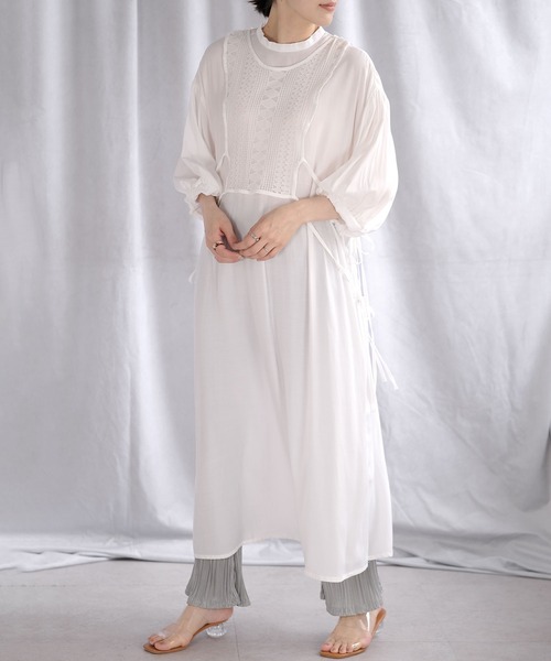 ANDJ（アンドジェイ）の「レース胸当て付きポプリンワンピース