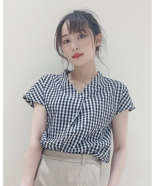 DRESKIP（ドレスキップ）の「◆ひんやりバックスリットブラウス（シャツ/ブラウス・レディース・ブラック系2/ダークグリーン系2/ネイビー系1・02/03/04）」の3枚目の写真