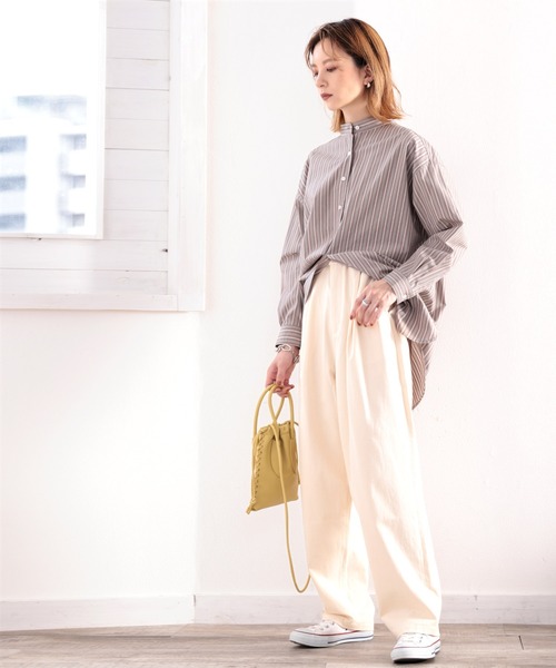 classicalelf（クラシカルエルフ）の「セットアップも楽しめる。ゆるっとルーズなウエストタックテーパードパンツ（チノパンツ・レディース・ナチュラル・LARGE/MEDIUM/X-LARGE）」の2枚目の写真