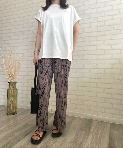 Chiaro（キアロ）の「ゼブラ柄楊柳プリーツストレートパンツ（その他パンツ・レディース・ブラック/ブラウン/アイボリー・FREE）」の10枚目の写真