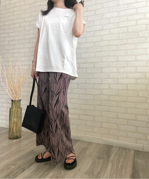 Chiaro（キアロ）の「ゼブラ柄楊柳プリーツストレートパンツ（その他パンツ・レディース・ブラック/ブラウン/アイボリー・FREE）」の13枚目の写真