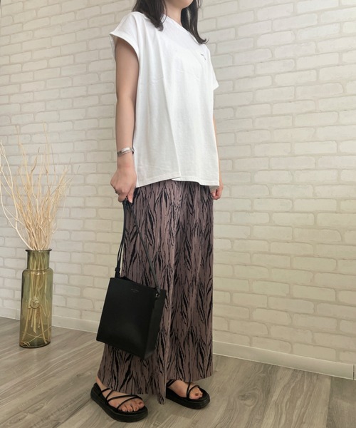 Chiaro（キアロ）の「ゼブラ柄楊柳プリーツストレートパンツ（その他パンツ・レディース・ブラック/ブラウン/アイボリー・FREE）」の8枚目の写真