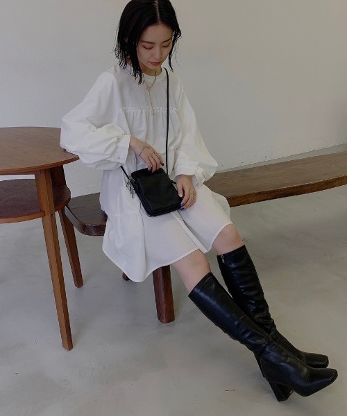 VANNIE U(ヴァニーユー)の「ウォレットショルダーBAG(ショルダーバッグ・レディース・ブラック/シルバー/アイボリー・FREE)」の10枚目の写真