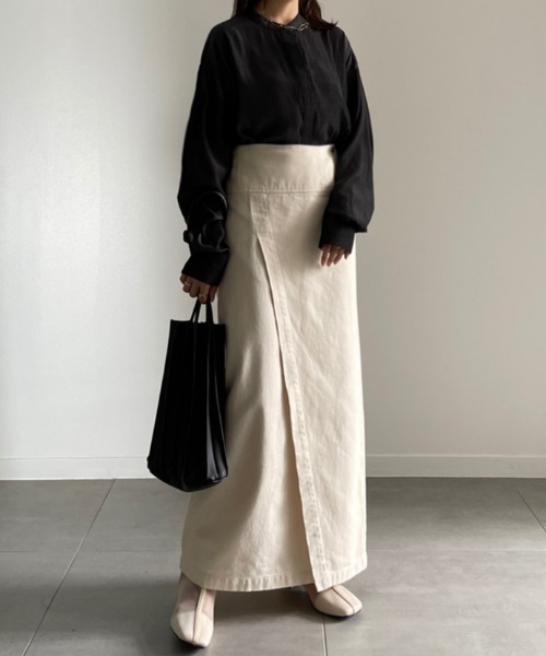 NEUNA（ヌナ）の「同色ステッチデザイン比翼仕立てロングシャツ（シャツ/ブラウス・レディース・ブラック/ブルー/グレイッシュベージュ・FREE）」の21枚目の写真