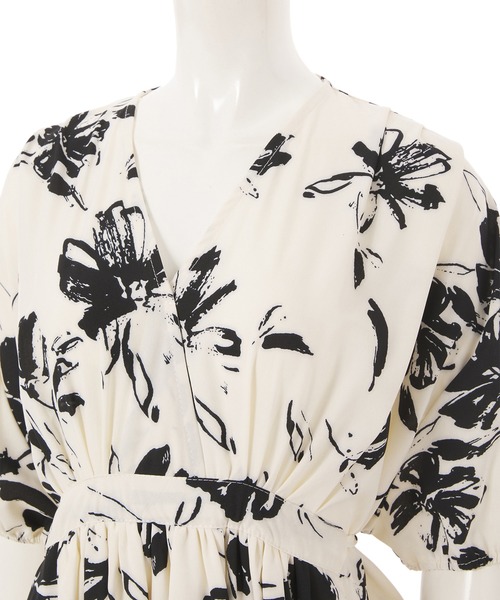 fifth（フィフス）の「水彩フラワーバックリボンワンピース（ワンピース・レディース・ブラック/アイボリー・MEDIUM）」の12枚目の写真