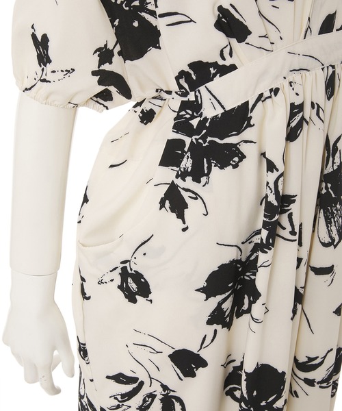 fifth（フィフス）の「水彩フラワーバックリボンワンピース（ワンピース・レディース・ブラック/アイボリー・MEDIUM）」の13枚目の写真