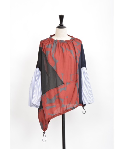 gomme（ゴム）の「フラワーベースプリント　ギャザーブラウス（シャツ/ブラウス・レディース・ブラック/チャコールグレー/ベージュ・MEDIUM）」の16枚目の写真