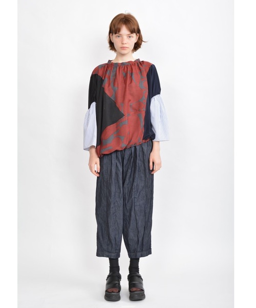 gomme（ゴム）の「フラワーベースプリント　ギャザーブラウス（シャツ/ブラウス・レディース・ブラック/チャコールグレー/ベージュ・MEDIUM）」の9枚目の写真