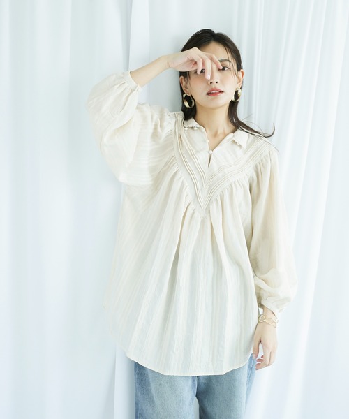 White Collection（ホワイトコレクション）の「【2021A/W】ドビーストライプ前後2WAYピンタックチュニックブラウス（シャツ/ブラウス・レディース・ホワイト/アイボリー/ブラック・FREE）」の7枚目の写真