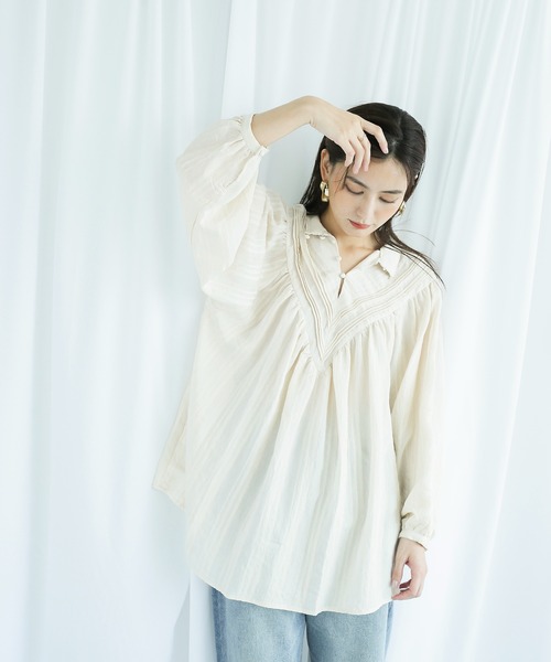 White Collection（ホワイトコレクション）の「【2021A/W】ドビーストライプ前後2WAYピンタックチュニックブラウス（シャツ/ブラウス・レディース・ホワイト/アイボリー/ブラック・FREE）」の11枚目の写真