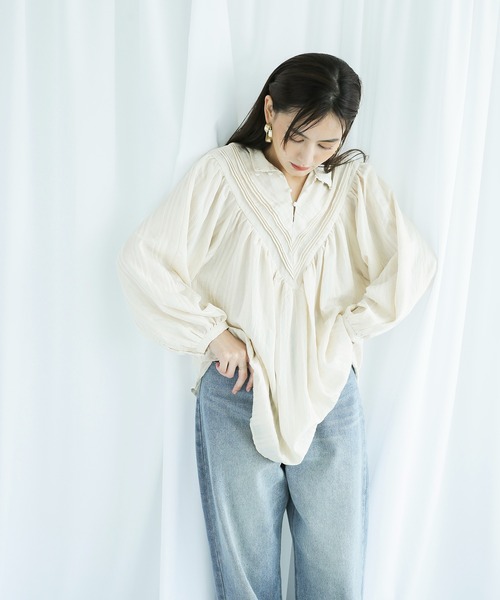 White Collection（ホワイトコレクション）の「【2021A/W】ドビーストライプ前後2WAYピンタックチュニックブラウス（シャツ/ブラウス・レディース・ホワイト/アイボリー/ブラック・FREE）」の9枚目の写真