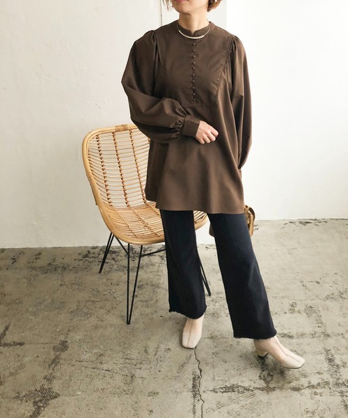 210nouve（トゥージュヌーブ）の「スクエアトゥシアーパイピングブーツ（ブーツ・レディース・ベージュ/ブラック・39/38/36/37）」の17枚目の写真