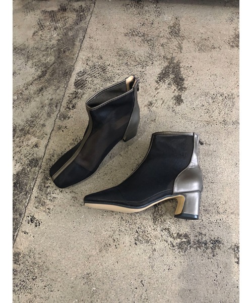 210nouve（トゥージュヌーブ）の「スクエアトゥシアーパイピングブーツ（ブーツ・レディース・ベージュ/ブラック・39/38/36/37）」の9枚目の写真