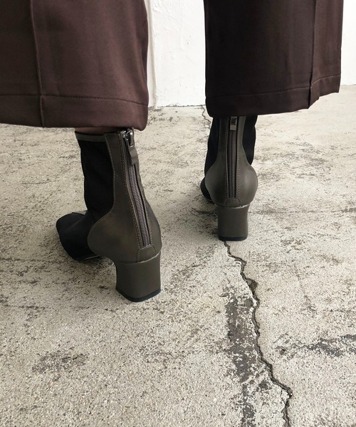 210nouve（トゥージュヌーブ）の「スクエアトゥシアーパイピングブーツ（ブーツ・レディース・ベージュ/ブラック・39/38/36/37）」の4枚目の写真