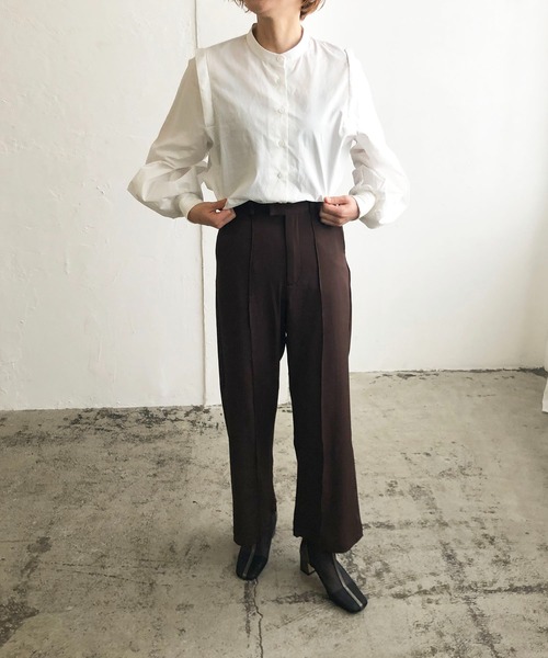 210nouve（トゥージュヌーブ）の「スクエアトゥシアーパイピングブーツ（ブーツ・レディース・ベージュ/ブラック・39/38/36/37）」の8枚目の写真