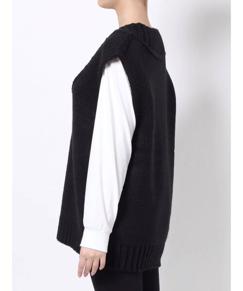 EMODA(エモダ)の「オーバーサイズニットベスト(ベスト・レディース・ブラック/アイボリー/キャメル・FREE)」の19枚目の写真