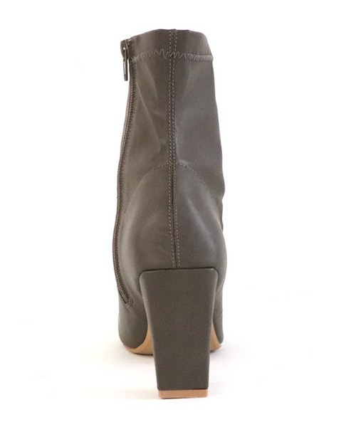 Pierrot（ピエロ）の「スクエアトゥストレッチブーツ（ブーツ・レディース・ブラック/ベージュ/モカ・LL/S/M/L）」の18枚目の写真