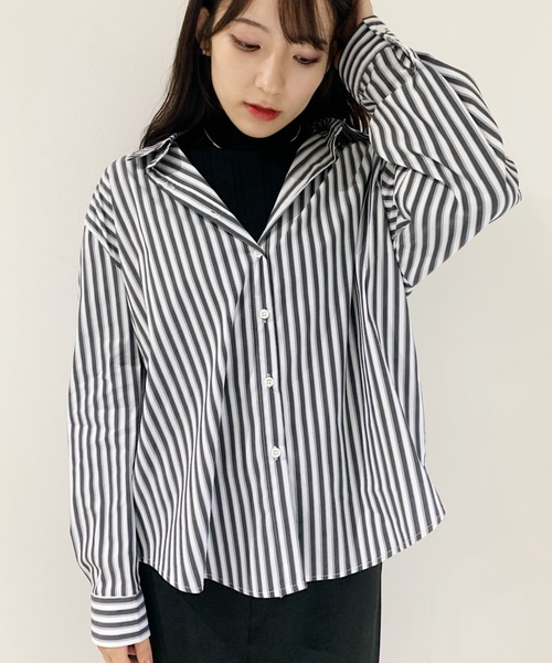 CLEA(クレア)の「ベーシックストライプシャツ(シャツ/ブラウス・レディース・ブラック/ブラウン/ブルー・FREE)」の11枚目の写真