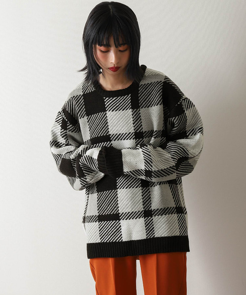 ZIP FIVE（ジップファイブ）の「【ZIP FIVE】古着風 ヴィンテージ オーバーサイズ チェック＆アーガイル柄クルーニット（ニット/セーター・メンズ・オフホワイト/ブルー/ホワイト×ブラック/グレイッシュベージュ/グレー系/ブラウン系・MEDIUM/LARGE）」の2枚目の写真