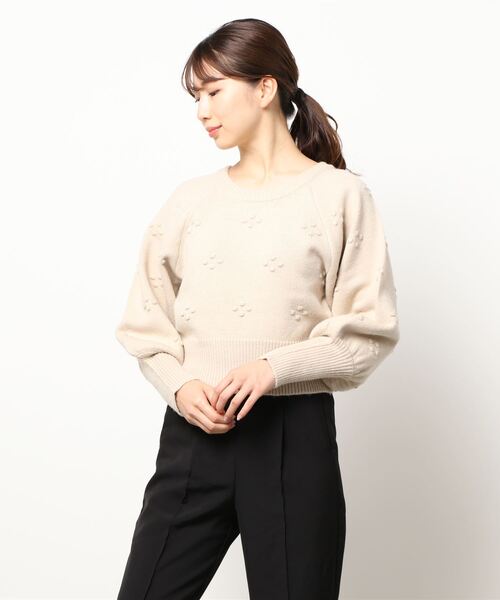 Cheek(チーク)の「ポップコーンボリュームスリーブニットプルオーバー(ニット/セーター・レディース・アイボリー/ブラック/グリーン系その他・MEDIUM)」の6枚目の写真