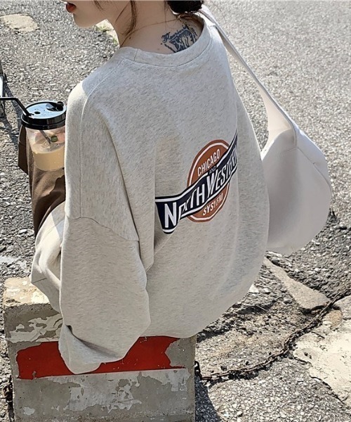 everycoco(エブリーココ)の「NORTH WESTERNロゴスウェット◇(スウェット・レディース・ネイビー/グレー/ホワイト/ブラック・FREE)」の12枚目の写真
