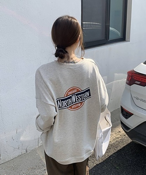 everycoco(エブリーココ)の「NORTH WESTERNロゴスウェット◇(スウェット・レディース・ネイビー/グレー/ホワイト/ブラック・FREE)」の10枚目の写真