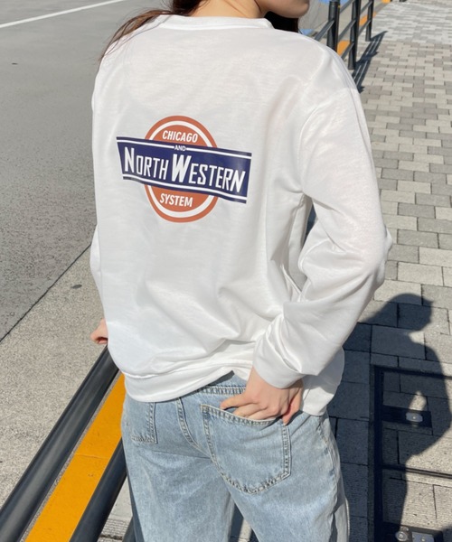 everycoco(エブリーココ)の「NORTH WESTERNロゴスウェット◇(スウェット・レディース・ネイビー/グレー/ホワイト/ブラック・FREE)」の21枚目の写真