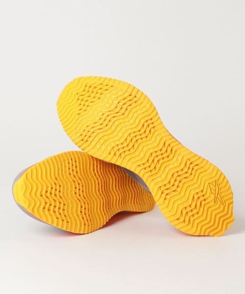 Reebok（リーボック）の「ジグ ダイナミカ 2.0 / ZIG DYNAMICA 2.0（スニーカー・メンズ・グレー/ブラック×ブラック・24.5cm/25.5cm/26.5cm/27.5cm/28.5cm/25.0cm/26.0cm/27.0cm/28.0cm/29.0cm）」の13枚目の写真